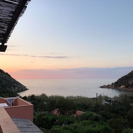 Appartamento A Due Passi Dal Mare Nisporto Exterior photo